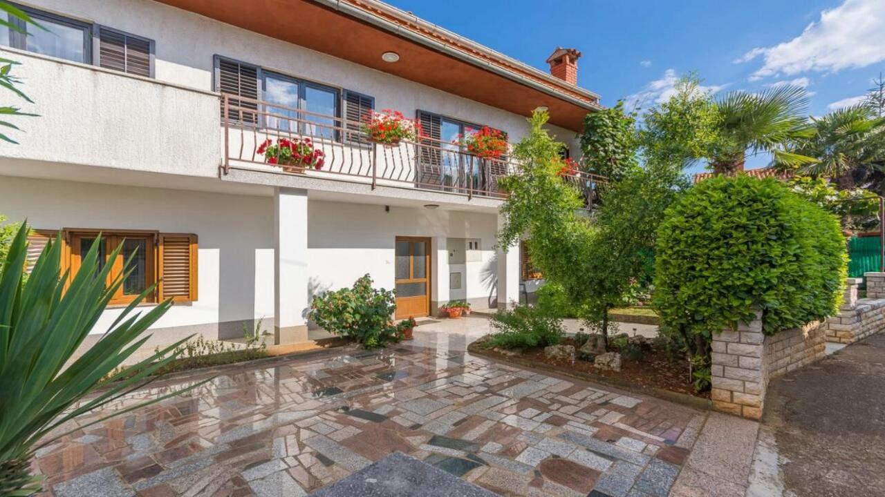 Apartment Dory By Rent Istria Porec Bagian luar foto